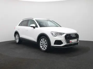 AUDI Q3 40 TFSI quattro . Virt. Cockpit LED Navi AHK