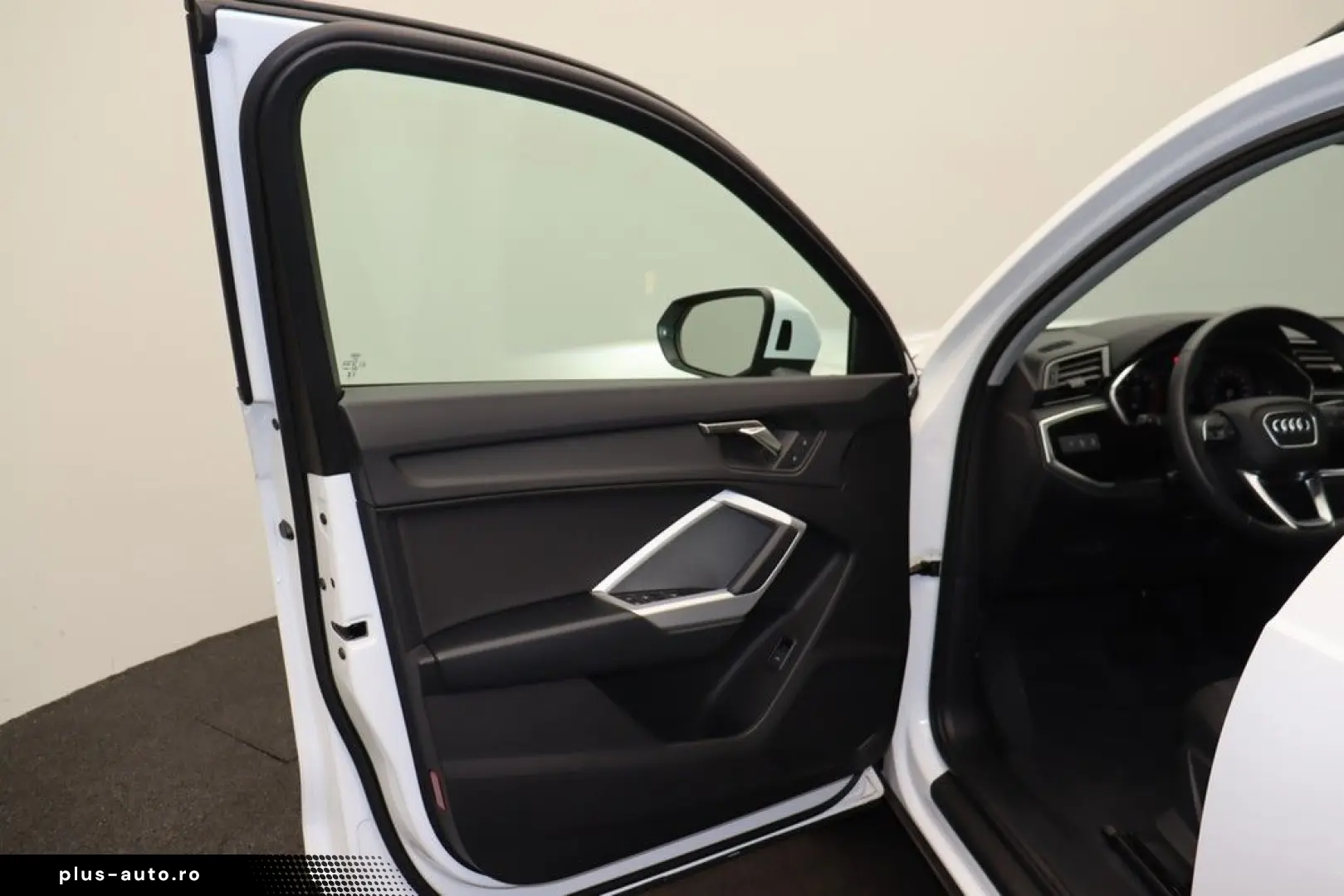 AUDI Q3 40 TFSI quattro . Virt. Cockpit LED Navi AHK