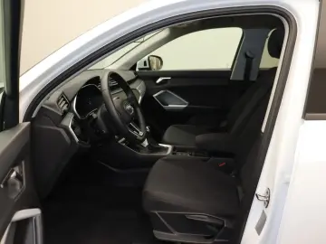 AUDI Q3 40 TFSI quattro . Virt. Cockpit LED Navi AHK