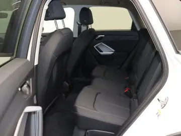 AUDI Q3 40 TFSI quattro . Virt. Cockpit LED Navi AHK