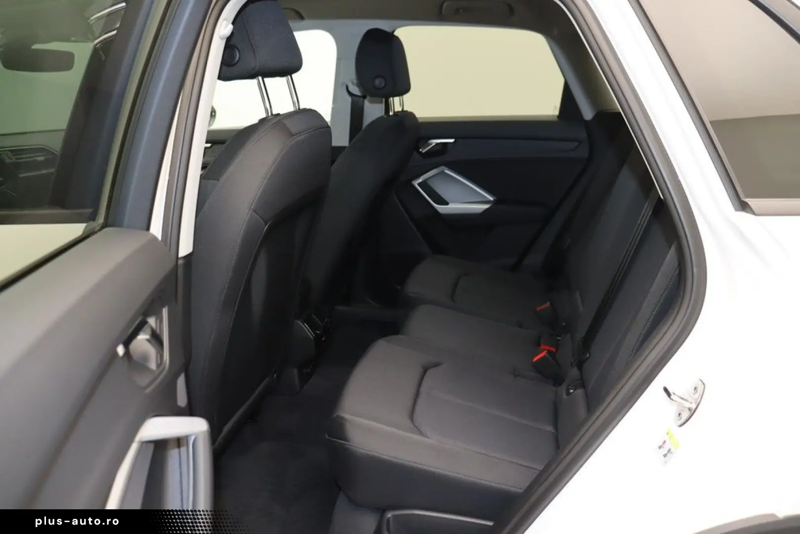 AUDI Q3 40 TFSI quattro . Virt. Cockpit LED Navi AHK
