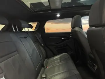 LAND ROVER Range Rover Evoque D200 Dyn SE BlackPack Pano