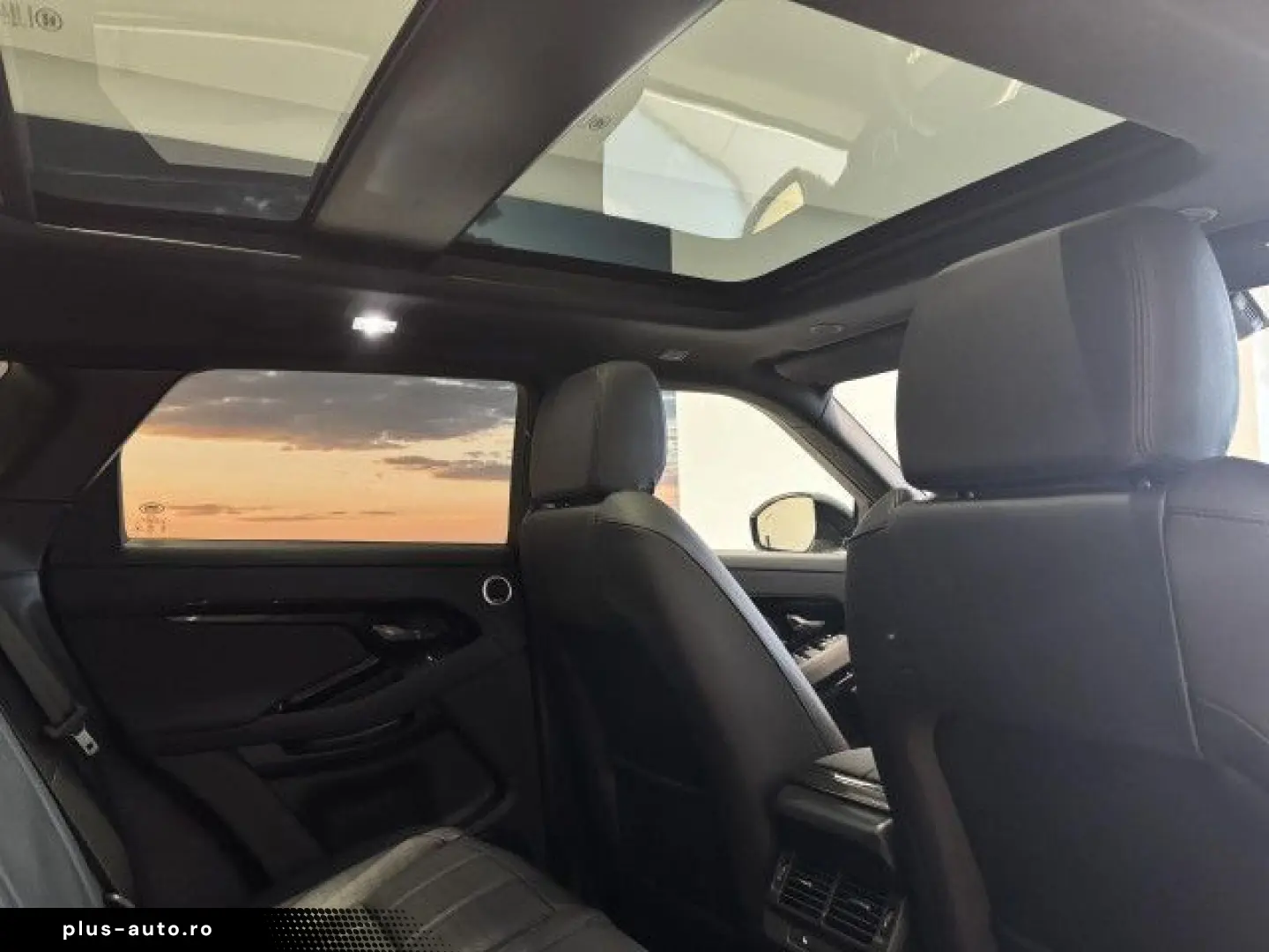 LAND ROVER Range Rover Evoque D200 Dyn SE BlackPack Pano