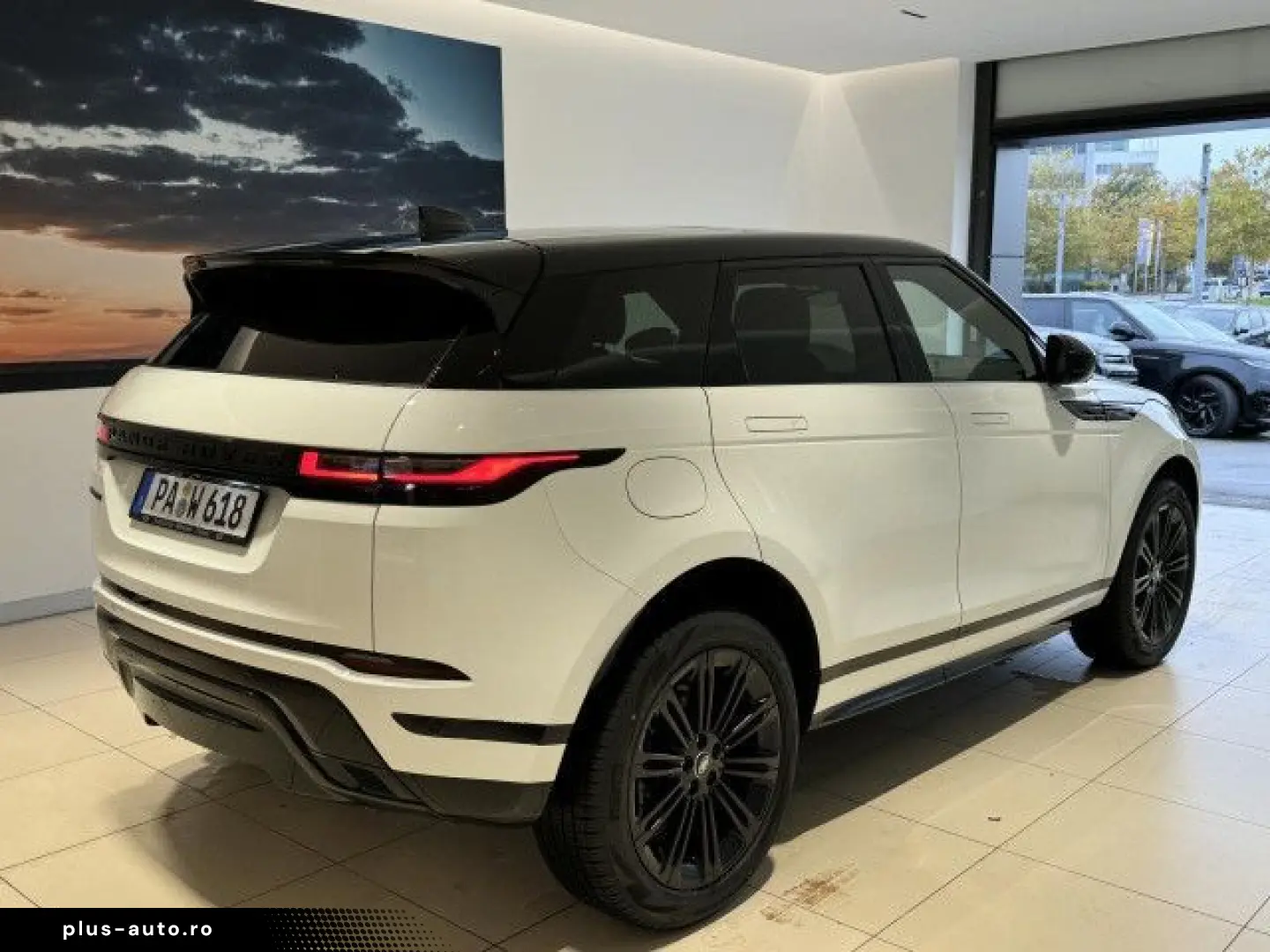 LAND ROVER Range Rover Evoque D200 HSE Dynamic Black Pack