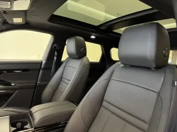 LAND ROVER Range Rover Evoque D200 HSE Dynamic Black Pack