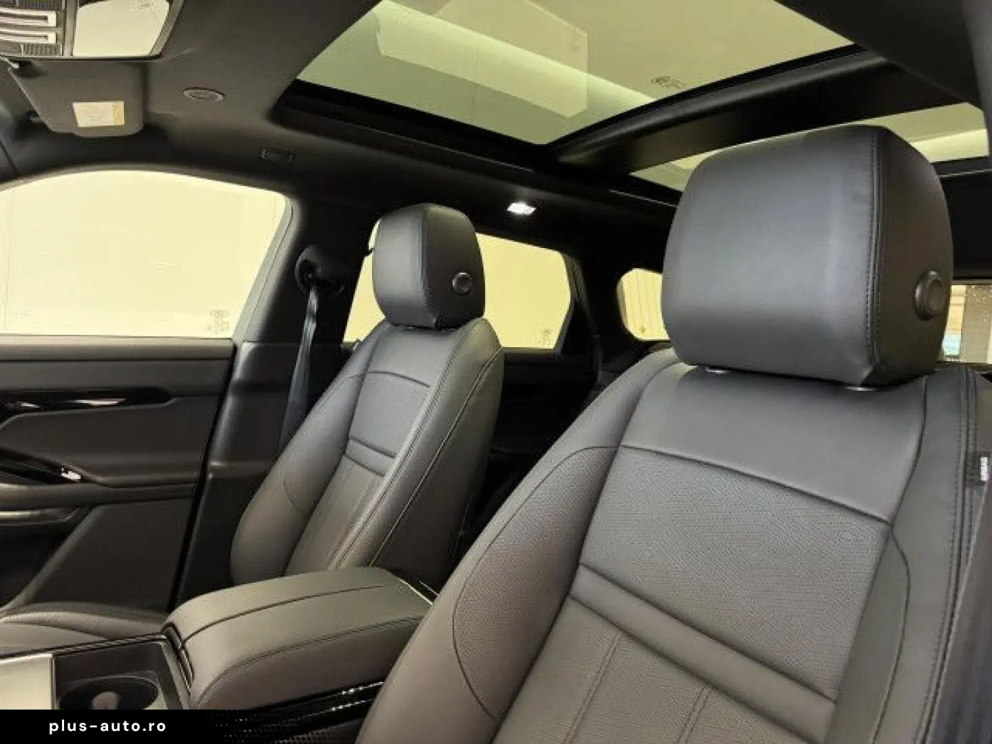 LAND ROVER Range Rover Evoque D200 HSE Dynamic Black Pack