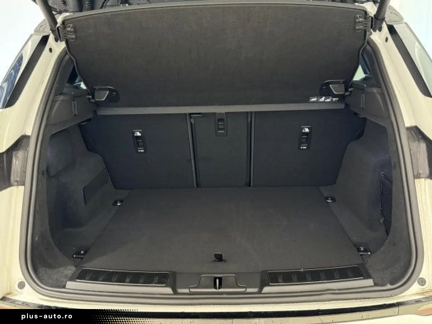 LAND ROVER Range Rover Evoque D200 HSE Dynamic Black Pack