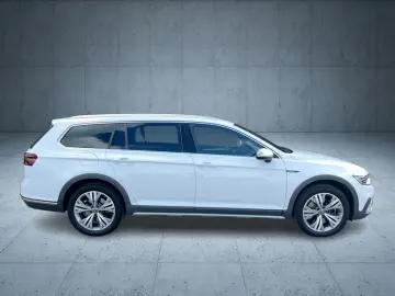 VW Passat Alltrack 2.0 TSI DSG 4Motion Navi IQ.Ligh