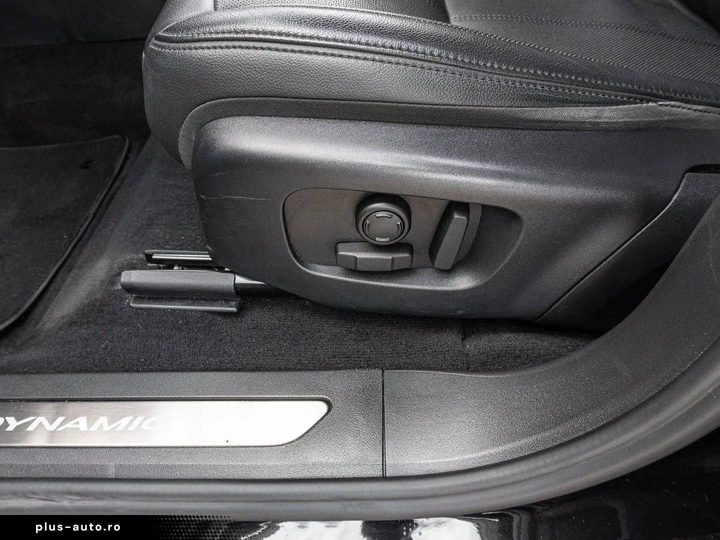 LAND ROVER Range Rover Evoque 2.0 D200 Mild-Hybrid R-Dynami