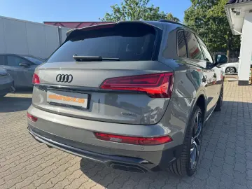 AUDI Q5 55 TFSI e S line