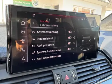 AUDI Q5 55 TFSI e S line