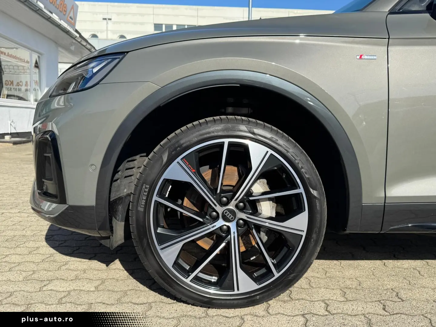 AUDI Q5 55 TFSI e S line