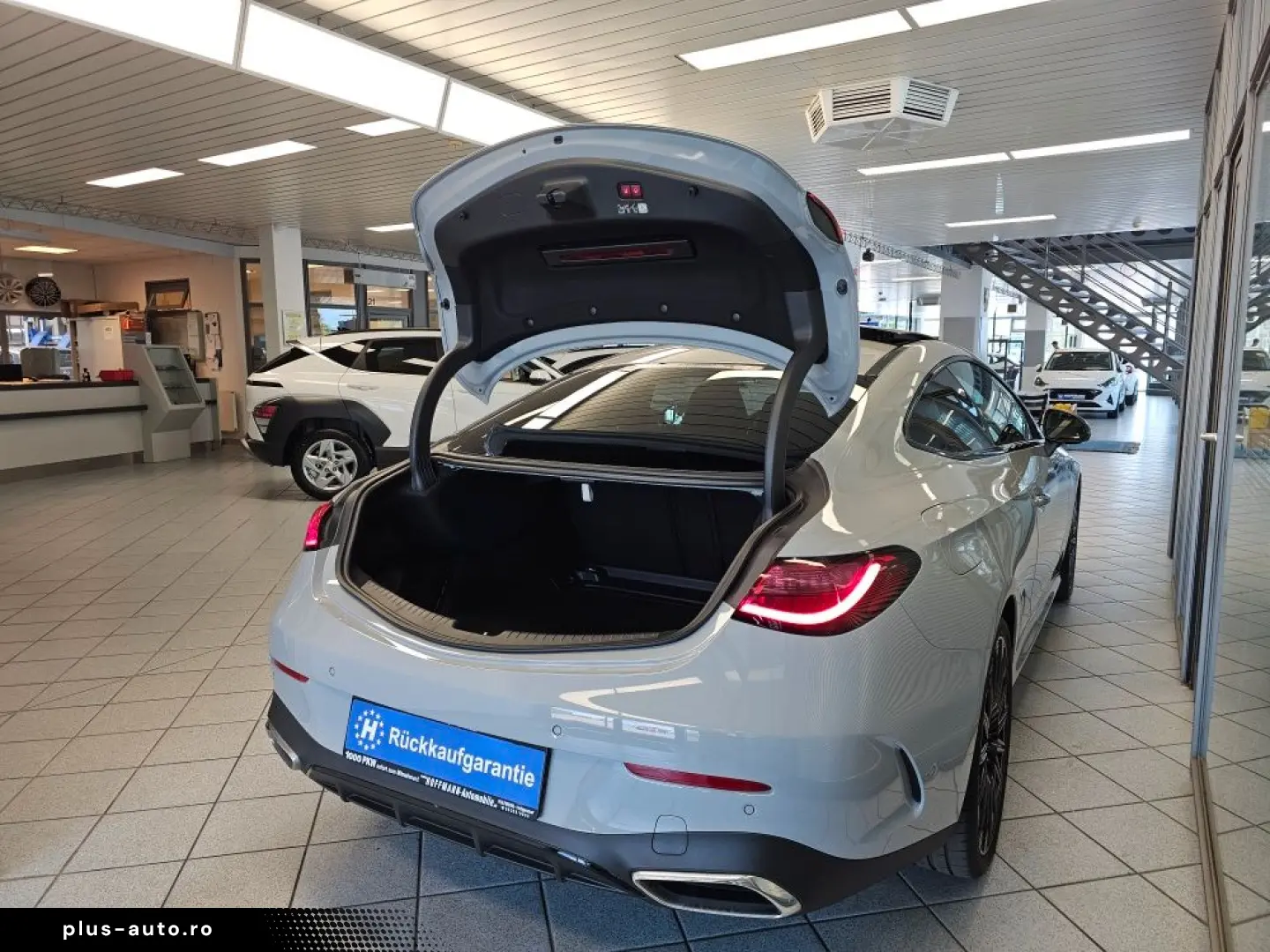 MERCEDES-BENZ CLE 300 AMG Premium   4M  Pano  360Grad  Burme