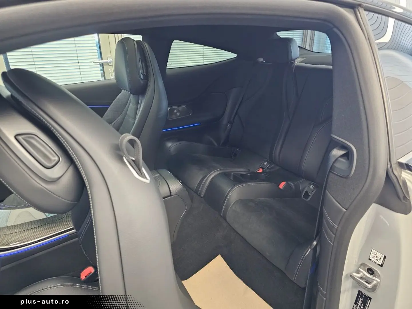 MERCEDES-BENZ CLE 300 AMG Premium   4M  Pano  360Grad  Burme