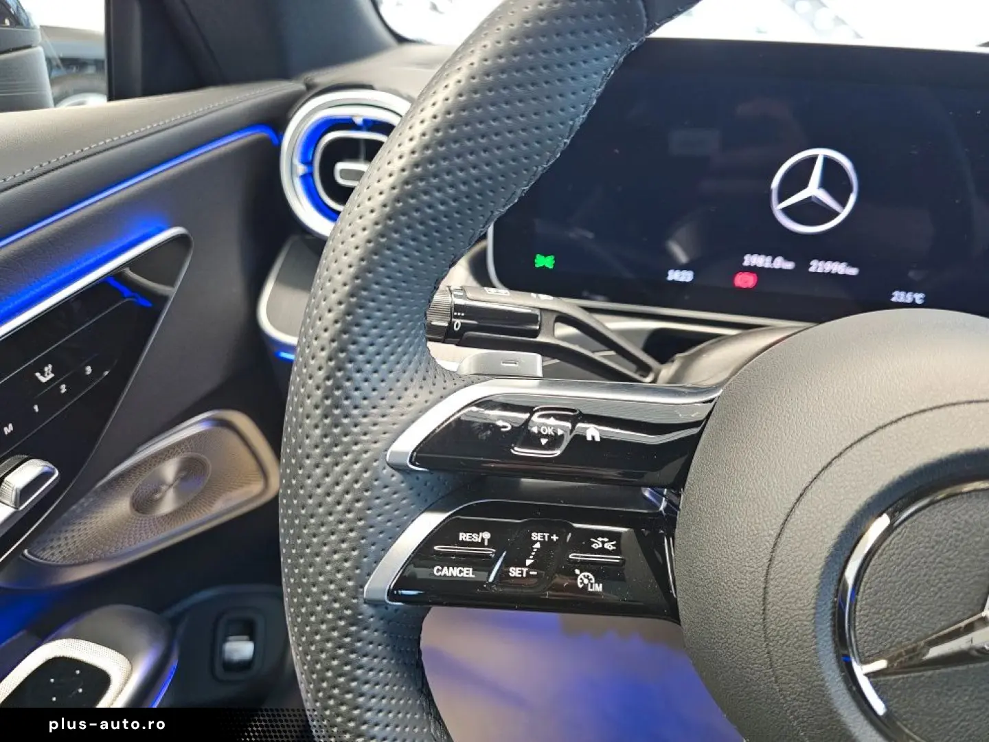 MERCEDES-BENZ CLE 300 AMG Premium   4M  Pano  360Grad  Burme