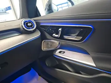 MERCEDES-BENZ CLE 300 AMG Premium   4M  Pano  360Grad  Burme