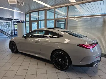 MERCEDES-BENZ CLE 300 AMG Premium   4M  Pano  360Grad  Burme