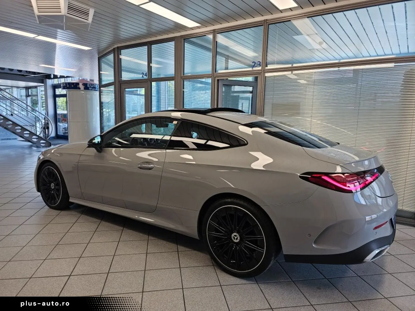 MERCEDES-BENZ CLE 300 AMG Premium   4M  Pano  360Grad  Burme