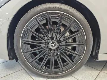 MERCEDES-BENZ CLE 300 AMG Premium   4M  Pano  360Grad  Burme