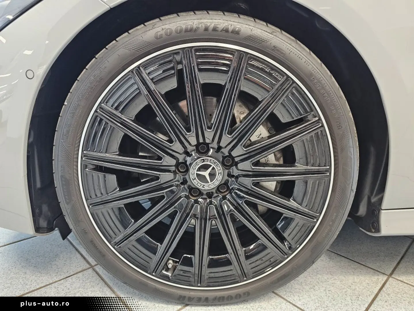 MERCEDES-BENZ CLE 300 AMG Premium   4M  Pano  360Grad  Burme