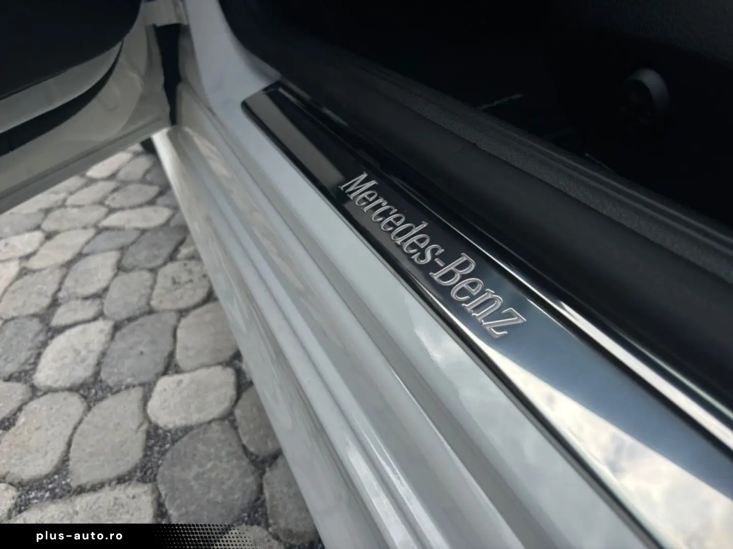 MERCEDES-BENZ CLE 300 4M C AMG Prem Pano Burm3D KeyG&hellip;
