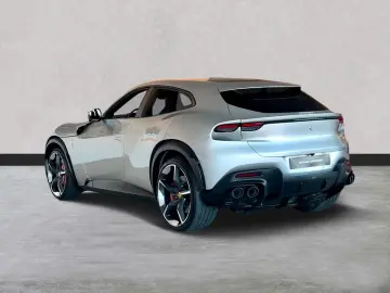 FERRARI Purosangue