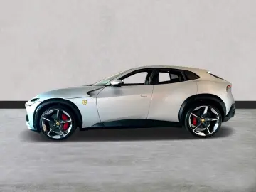 FERRARI Purosangue
