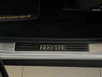FERRARI Purosangue