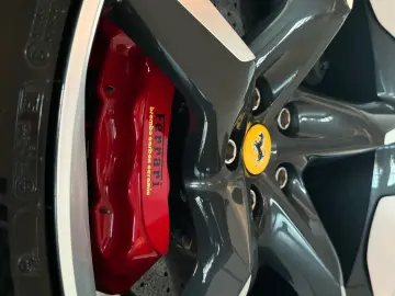 FERRARI Purosangue