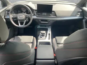 AUDI Q5 Sportback 55 TFSIe S-LINE Faruri MATRIX
