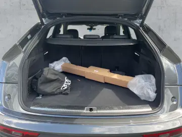 AUDI Q5 Sportback 55 TFSIe S-LINE Faruri MATRIX