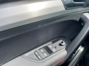 AUDI Q5 Sportback 55 TFSIe S-LINE Faruri MATRIX