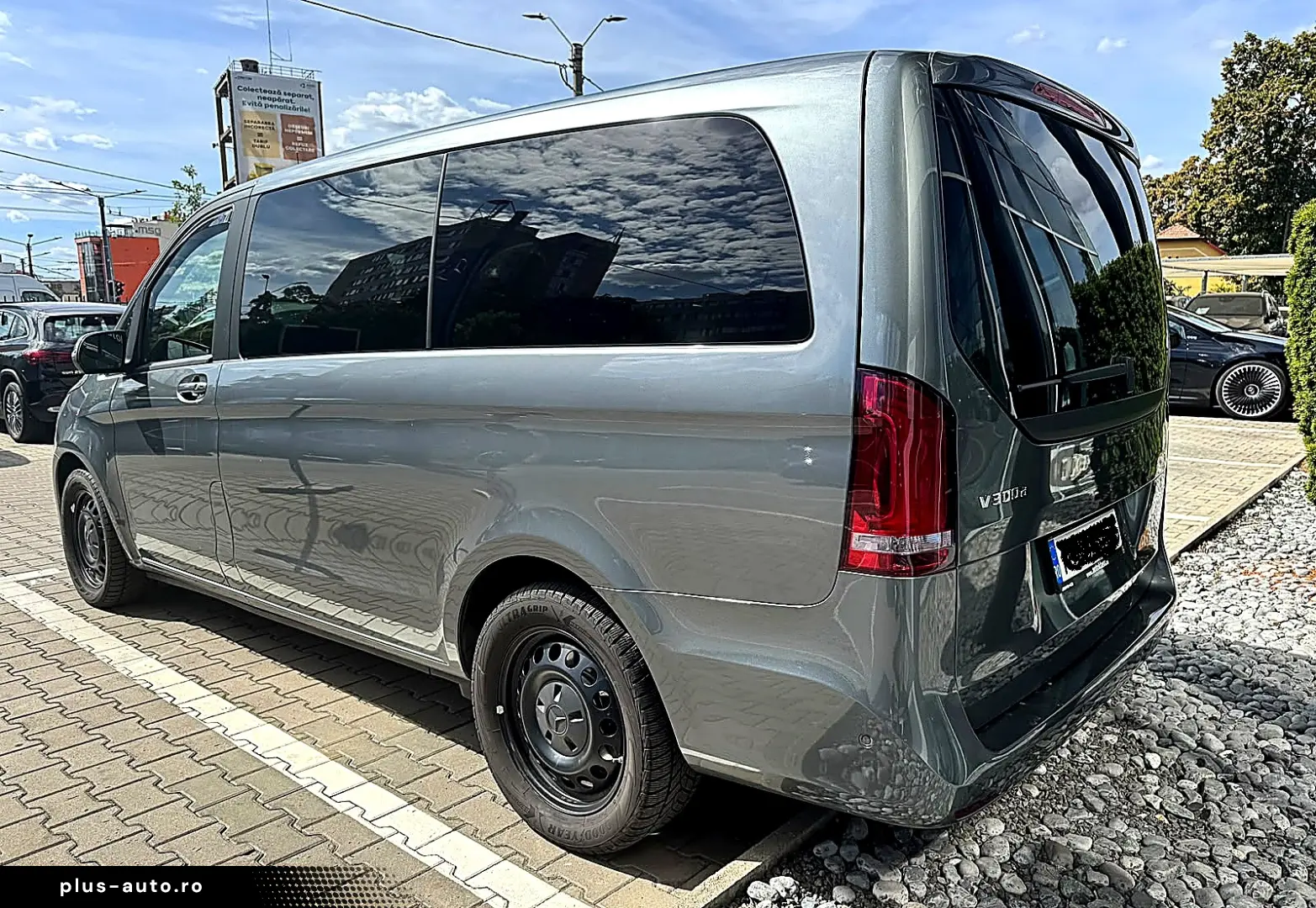 V300 2020  150.000 km  primul și unicul proprietar.