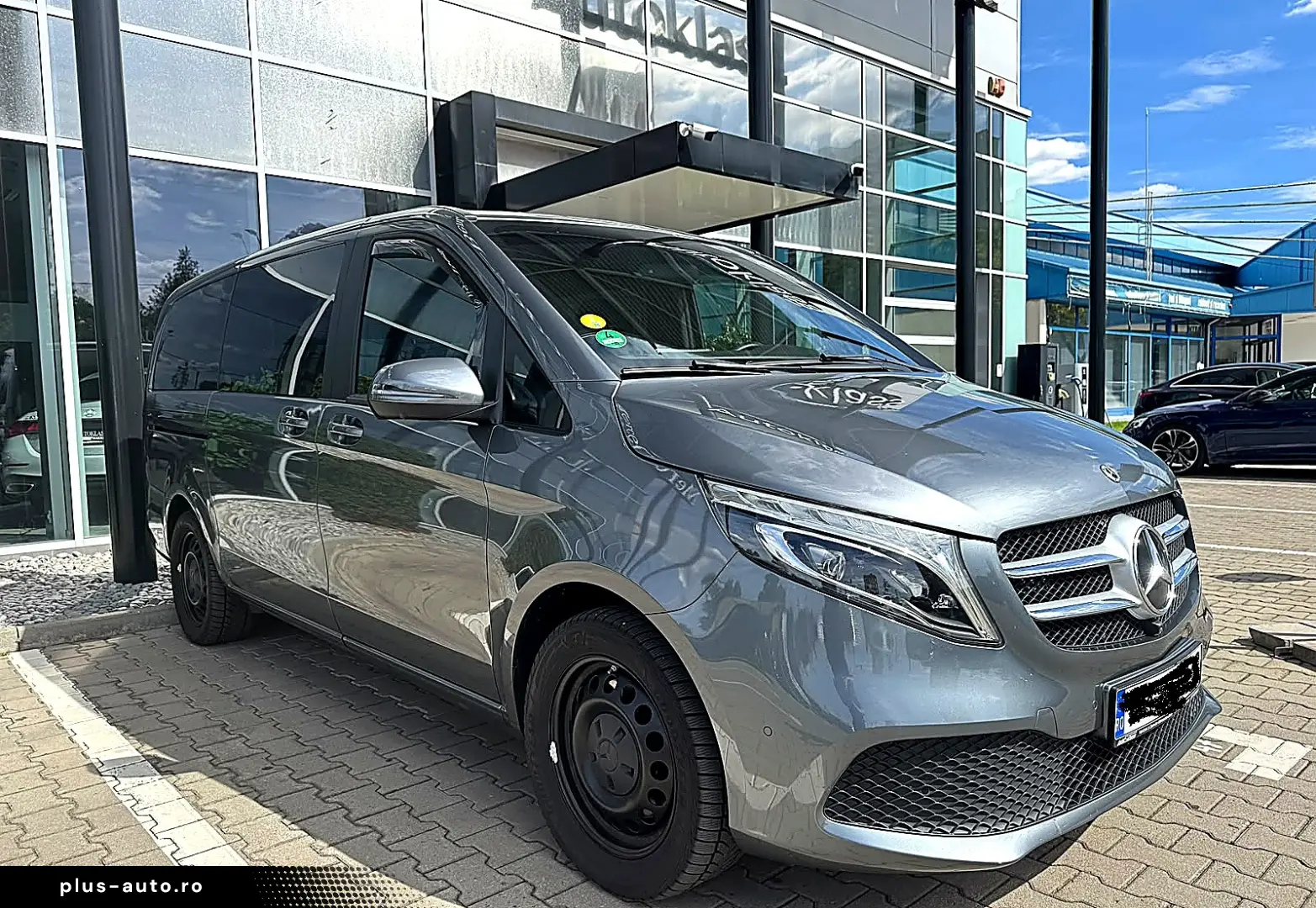 V300 2020  150.000 km  primul și unicul proprietar.