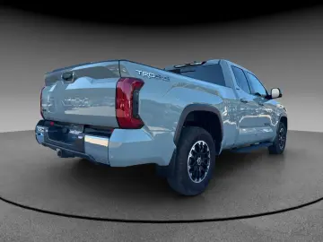 TOYOTA Tundra  DC SR mit Differenzialsperre 4x4