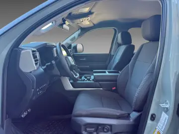 TOYOTA Tundra  DC SR mit Differenzialsperre 4x4