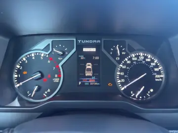 TOYOTA Tundra  DC SR mit Differenzialsperre 4x4