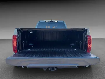 TOYOTA Tundra  DC SR mit Differenzialsperre 4x4