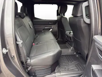 TOYOTA Tundra Crew Cab 4x4 Platinum 3 5 Hybrid