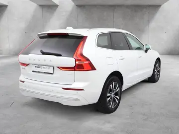 VOLVO XC60 T8 Core Recharge Plug-In Hybrid AWD PDC LED