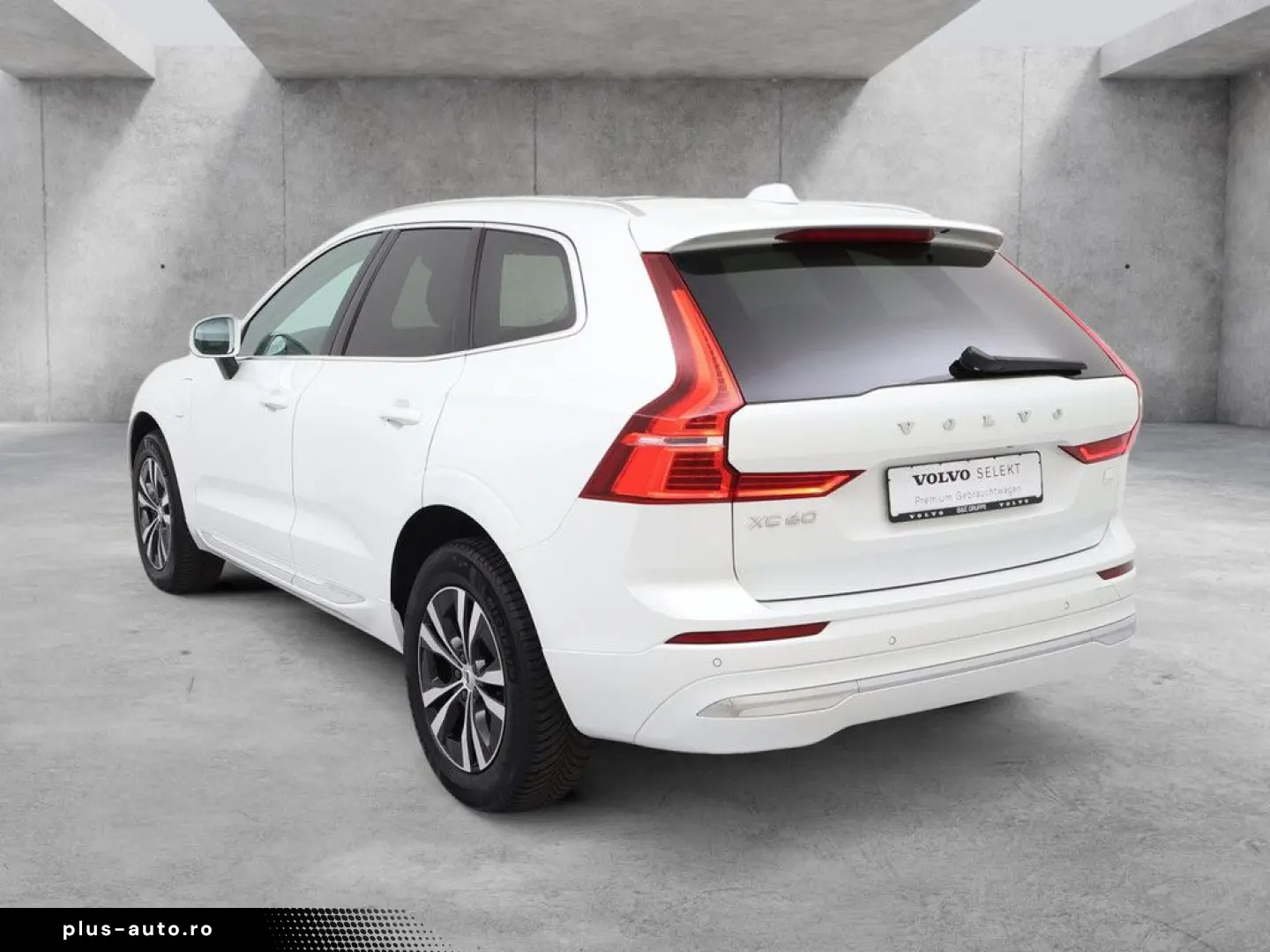 VOLVO XC60 T8 Core Recharge Plug-In Hybrid AWD PDC LED