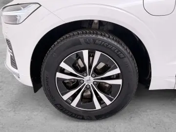 VOLVO XC60 T8 Core Recharge Plug-In Hybrid AWD PDC LED