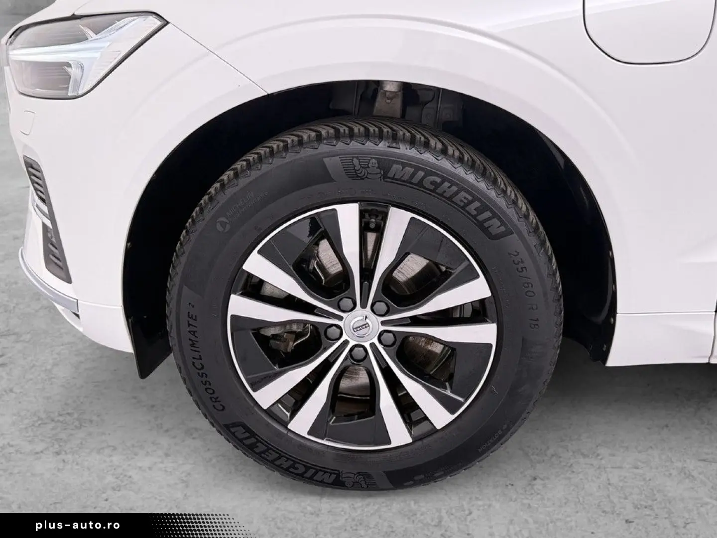 VOLVO XC60 T8 Core Recharge Plug-In Hybrid AWD PDC LED