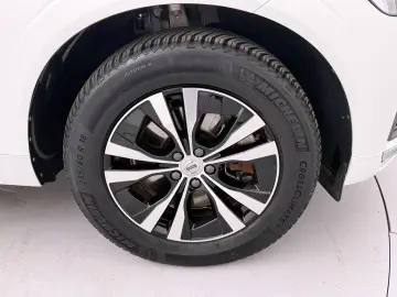 VOLVO XC60 T8 Core Recharge Plug-In Hybrid AWD PDC LED