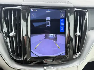 VOLVO XC60 T8 Core Recharge Plug-In Hybrid AWD PDC LED