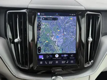 VOLVO XC60 T8 Core Recharge Plug-In Hybrid AWD PDC LED