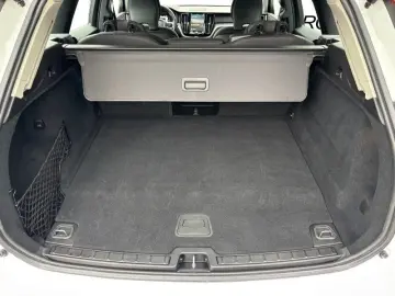 VOLVO XC 60 XC60 Core Recharge Plug-In Hybrid AWD ABS