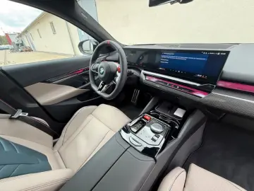 BMW M5 360 DR ASS PROFF PANORAMIC ROOF