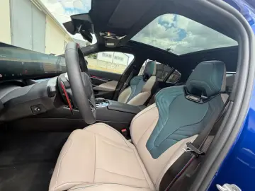 BMW M5 360 DR ASS PROFF PANORAMIC ROOF