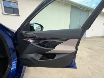 BMW M5 360 DR ASS PROFF PANORAMIC ROOF